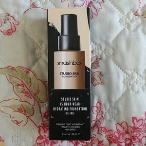 Smashbox Hydrating Foundation